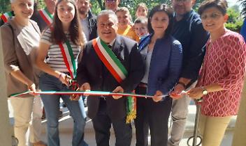 PNRR, a Valperga apre la mensa della primaria: festa con studenti e istituzioni