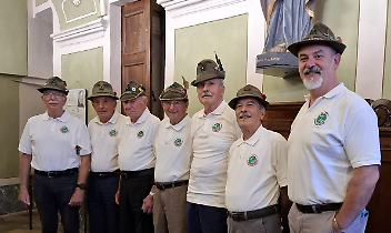 Testimonianza degli Alpini di Favria e Oglianico al Corpus Domini.