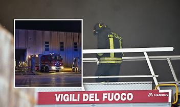 Incendio in un&rsquo;azienda di stampi a Pianezza: fiamme nella notte, nessun ferito ma paura e danni