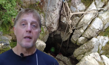 Sepolto vivo nella grotta. Sono ore di ansia. Marco non riesce più a uscire