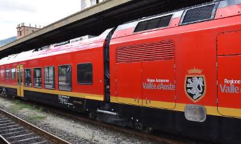 Tragedia sui binari a Strambino: uomo travolto e ucciso da un treno in corsa