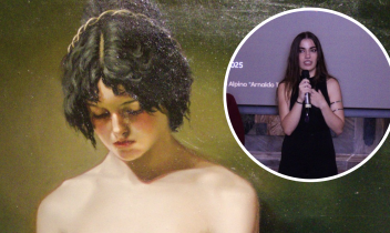 In foto la vincitrice, Daniela Gjyzeli con l'opera Progenie di Gea