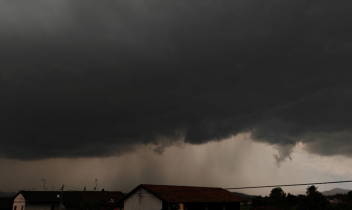 Il temporale che s'è abbattuto a Borgo Revel di Verolengo (foto gruppo Telegram Centro Meteo Piemonte)