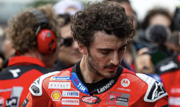 La Ducati vince, Pecco si giustifica. "Ho perso la pazienza"