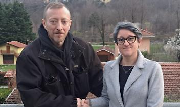 Alessandro Roberto Filippozzi, direttore artistico del Festival, con il vice sindaco di Traves, Sara Sartoris 