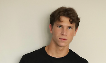 Gabriele Favaro di San Benigno sogna la fascia di Mister Italia 2025
