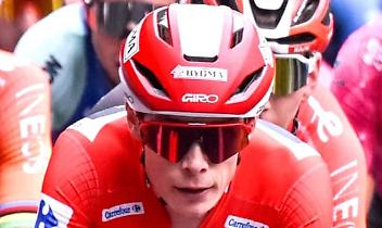 Jonas Vingegaard (FOTO UNIPUBLIC / CXCLING / ANTONIO BAIXAULI)