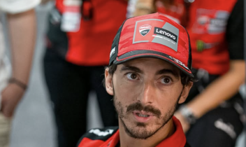 Bagnaia sprofonda: da re della MotoGP a fantasma in Catalogna