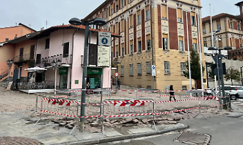 Nubifragio nella notte a Settimo Torinese: danni nel centro e infiltrazioni nelle scuole
