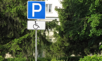 Parcheggio condominiale: il diritto del disabile prevale sulla turnazione