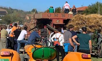 Fammi un Fischio: Pertusio esplode tra arte, fiera e Bagna Cauda