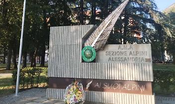 Il nuovo monumento dedicato agli Alpini dalla città di Alessandria