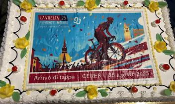 La torta che ha celebrato i grandi successi dell'estate di Ceres