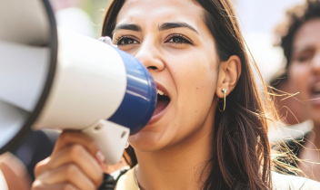 Lo studio e la lotta: a Piverone la scuola politica 2025 di NES