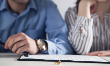 Casa familiare: pu&ograve; essere assegnata anche se la madre si &egrave; trasferita altrove