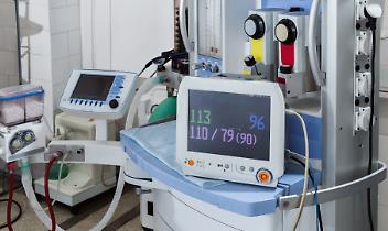 Si risveglia il bimbo precipitato dal balcone a Torino