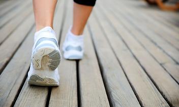 Pavone Canavese in movimento: una camminata solidale tra emozione, coraggio e scodinzolii