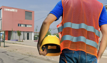 L'infortunio era avvenuto nel piazzale del Movicentro