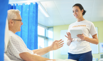 Trent’anni di solidarietà e nuove sfide per l’AVO di Ciriè che cerca nuovi volontari per l'ospedale e la Rsa