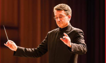 “La Traviata” per festeggiare 50 anni di musica del Maestro Marcello Dabanda: Bollengo si inchina al suo direttore