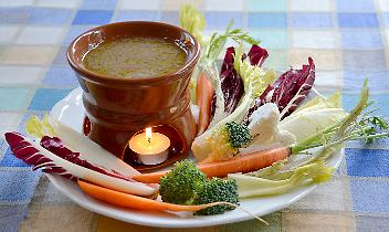 A Brusasco si celebra la tradizione: la Pro Loco annuncia la Cena Sociale a base di Bagna Cauda