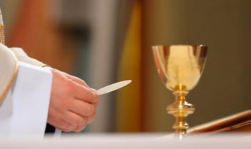 No Corredentrice no. Meglio il minimalismo mariano