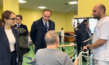 Ospedale, la sindaca si sveglia tardi: silenzi, proroghe e domande senza risposta