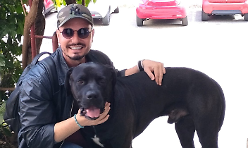 L&rsquo;uomo, il cane e il miracolo delle donne