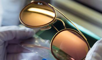 Luxottica, dentro la trattativa di Lauriano: come uno stabilimento di provincia &egrave; diventato il laboratorio della settimana corta che pu&ograve; cambiare l&rsquo;Italia