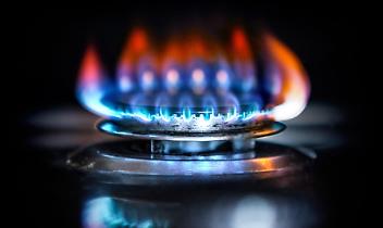 Contratti luce e gas, truffe online: il Codacons porta Digitalmentis a Brusasco