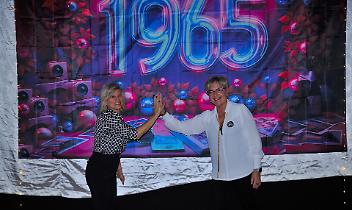 Dal WhatsApp &ldquo;Noi del 65&rdquo; a una festa da cento persone: la Leva del &rsquo;65 riempie il Palaeventi (FOTO)