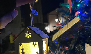 Con "Accendi l'Albero" è ufficialmente iniziato il periodo natalizio in Valle Tesso