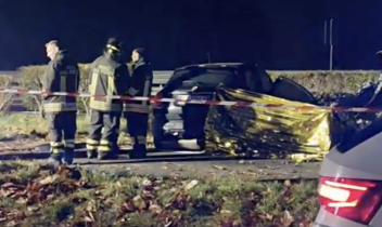 Sbalzata e travolta sull&rsquo;A5: forse un&rsquo;auto ha colpito la 500X prima dello schianto