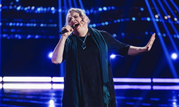 Gabriella Vai in finale a The Voice Senior: una vita tra musicoterapia, arte e ricerca