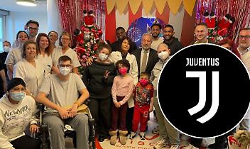 Juventus in corsia, quando il calcio abbassa la voce e lascia spazio ai sorrisi dei bambini
