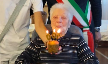 100 anni di vita, lavoro e amore: Volpiano festeggia Ugolina Cicconi