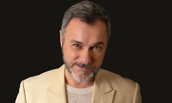 Malinconico sale in scena