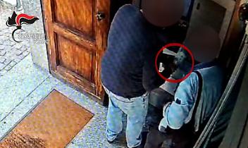 Furti mirati agli anziani