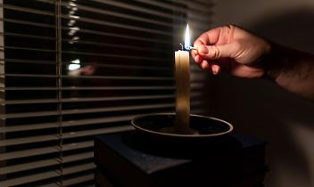 Blackout a raffica a Rivoli e scuola Don Milani ancora chiusa, Fratelli d&rsquo;Italia va all'attacco