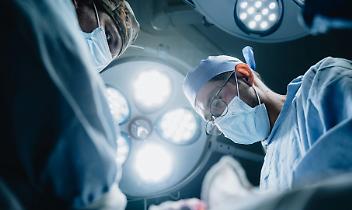 Elsa lotta per la vita a 15 anni dopo il rogo di Capodanno: &ldquo;Non sappiamo cosa pu&ograve; succedere&rdquo;