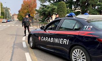 Ignora l'alt dei Carabinieri e prova a investirli: fermato un 29enne a Domodossola. Aveva con s&eacute; 11 dosi di cocaina