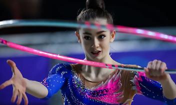 A 18 anni entra nella nazionale di ginnastica ritmica: Laura Golfarelli premiata a San Mauro Torinese