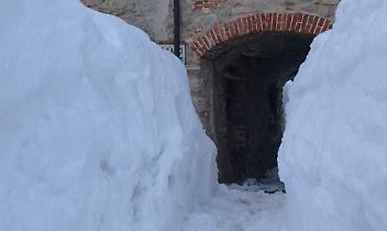La neve che mancava da anni travolge il Cuneese
