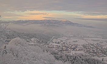 Torino si risveglia sotto la neve 