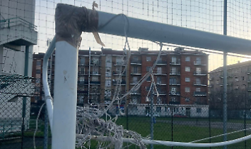 Nella citt&agrave; del "nido" gratis per tutti, gioco pericoloso al Borgonuovo