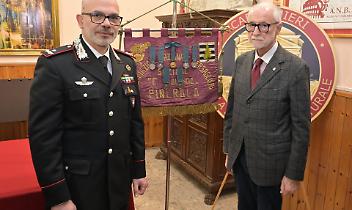 Labaro dei Bersaglieri rubato negli anni &rsquo;80 torna in Piemonte: i Carabinieri lo restituiscono dopo il sequestro