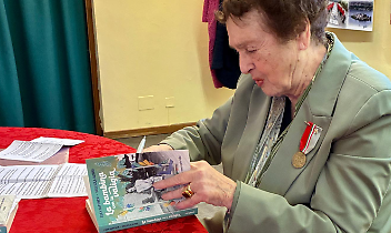 Lanzo intitola la piazza alle Vittime delle Foibe. La &ldquo;bambina con la valigia&rdquo; commuove la citt&agrave;