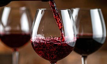 Barolo tiene, Barbera soffre