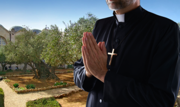 Iran sotto attacco, 17 preti piemontesi bloccati a Gerusalemme