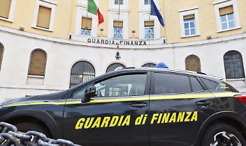 Truffa milionaria sui fondi pubblici: sequestri per 1,9 milioni tra ville, conti correnti e auto di lusso
